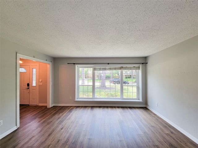 8123 Sunny Ridge Drive, Houston, TX 77095