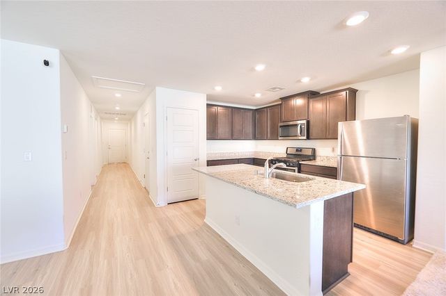 14 East Verde Way, North Las Vegas, NV 89031