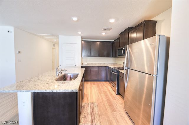 14 East Verde Way, North Las Vegas, NV 89031