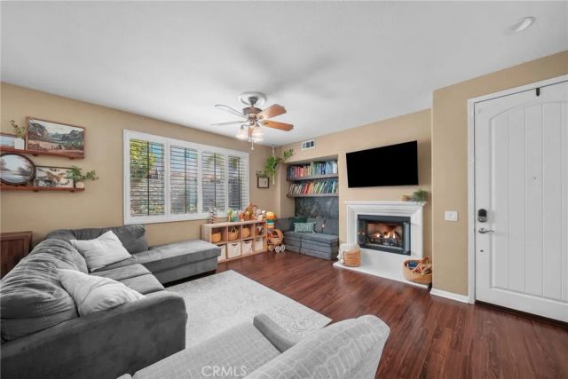 28360 Mirabelle, Saugus, CA 91350