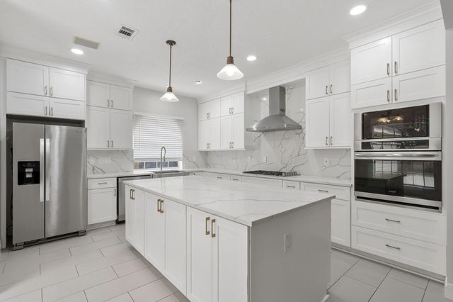 3214 Richland Drive, Sugar Land, TX 77478