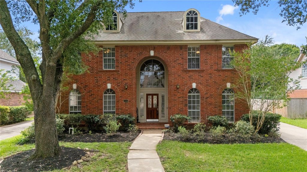 3214 Richland Drive, Sugar Land, TX 77478