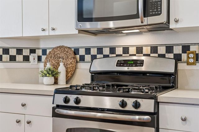 223 STONINGTON WAY, Deland, FL 32724