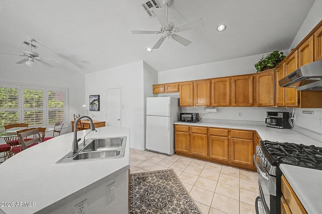 Image 11 of property listing at 24013 S STARCREST Drive, Sun Lakes, AZ 85248