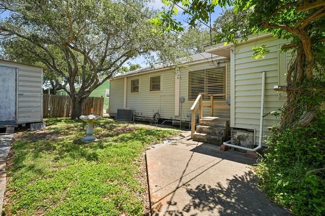 718 Ralston, Corpus Christi, TX 78404