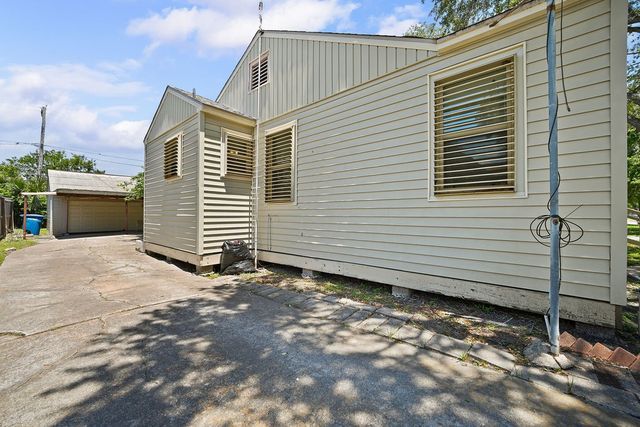 718 Ralston, Corpus Christi, TX 78404