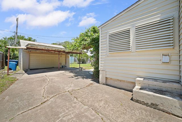 718 Ralston, Corpus Christi, TX 78404