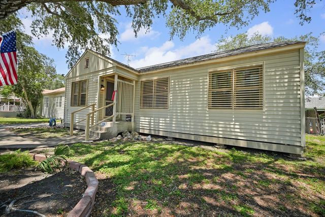 718 Ralston, Corpus Christi, TX 78404