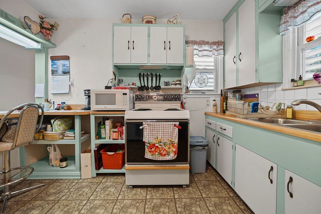 718 Ralston, Corpus Christi, TX 78404
