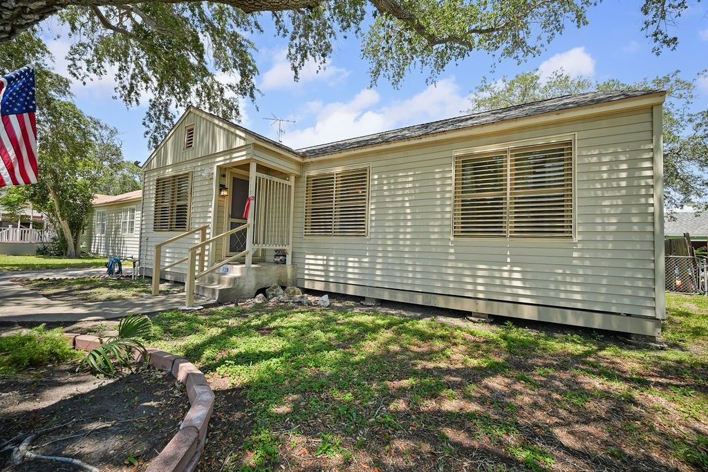 718 Ralston, Corpus Christi, TX 78404 — photo 4