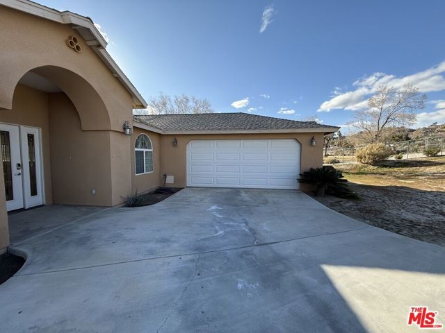 57465 Warren Way, Yucca Valley, CA 92284