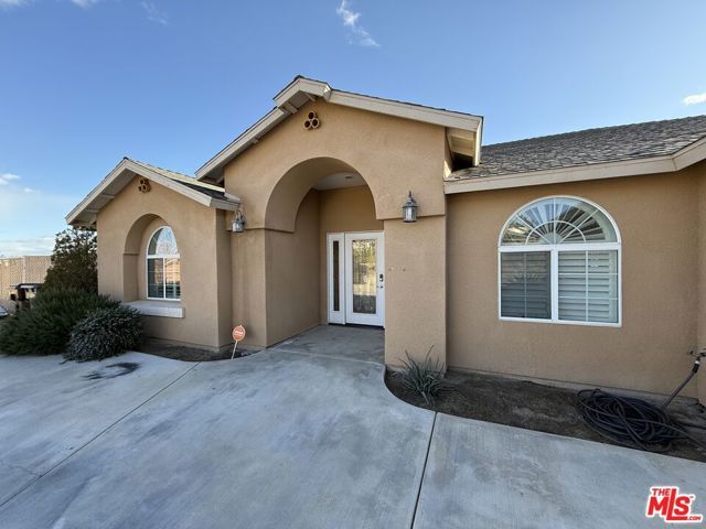 57465 Warren Way, Yucca Valley, CA 92284