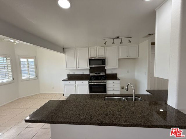 57465 Warren Way, Yucca Valley, CA 92284