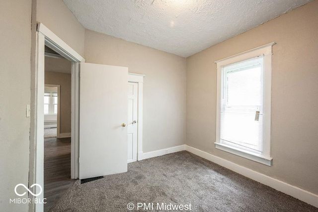 130 N Gladstone Avenue, Indianapolis, IN 46201