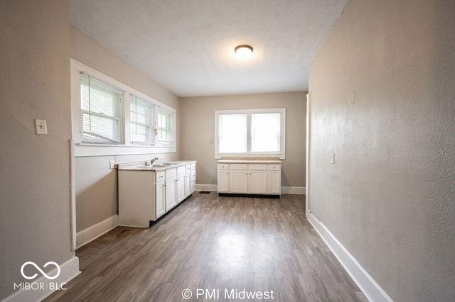 130 N Gladstone Avenue, Indianapolis, IN 46201