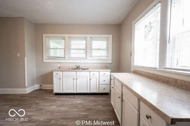 130 N Gladstone Avenue, Indianapolis, IN 46201
