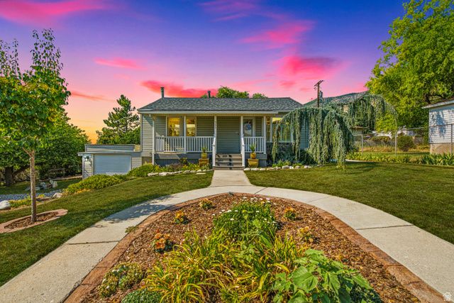 355 E 825 N, Centerville, UT 84014