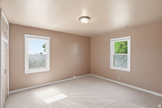 355 E 825 N, Centerville, UT 84014