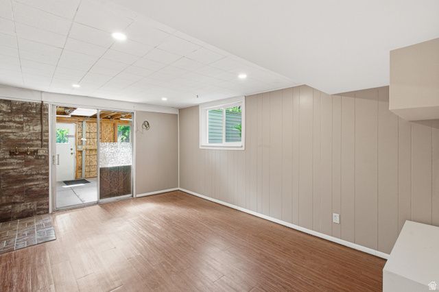 355 E 825 N, Centerville, UT 84014