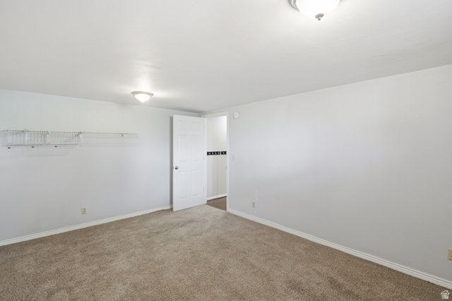 355 E 825 N, Centerville, UT 84014
