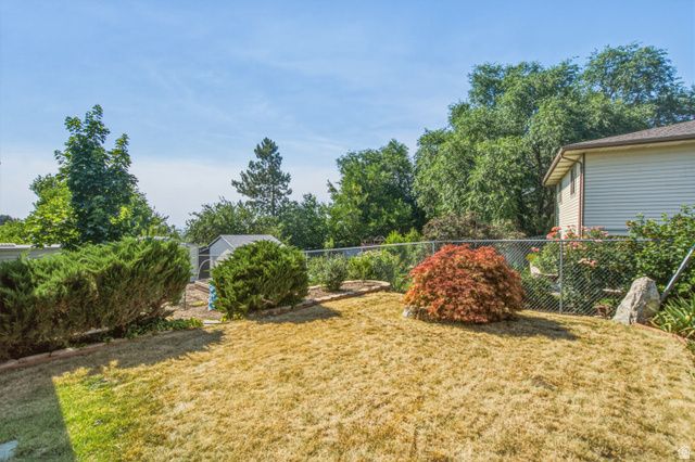 355 E 825 N, Centerville, UT 84014