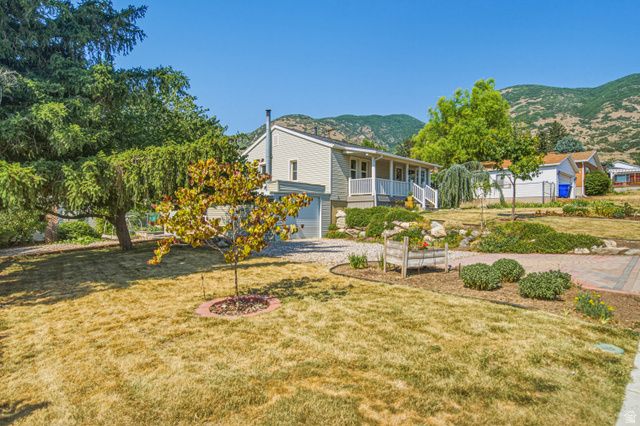355 E 825 N, Centerville, UT 84014
