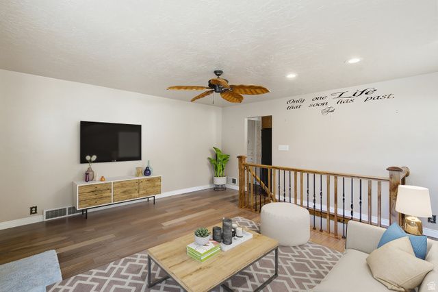 355 E 825 N, Centerville, UT 84014