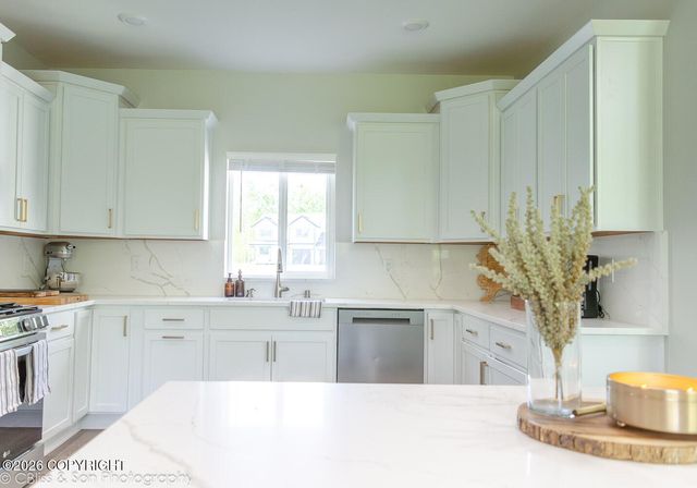 2448 W Sunlight Lane, Wasilla, AK 99654