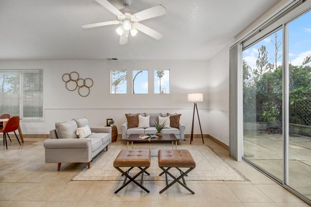 8545 Dewberry Way, Elk Grove, CA 95624