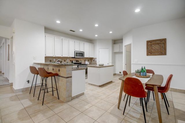 8545 Dewberry Way, Elk Grove, CA 95624