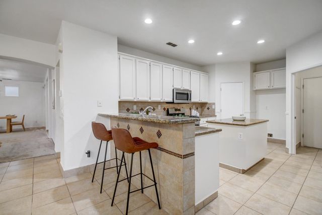 8545 Dewberry Way, Elk Grove, CA 95624