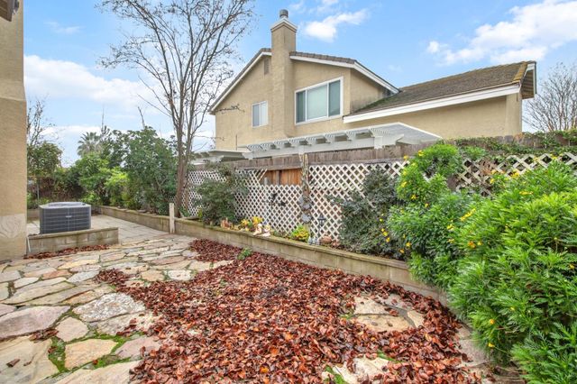 8545 Dewberry Way, Elk Grove, CA 95624
