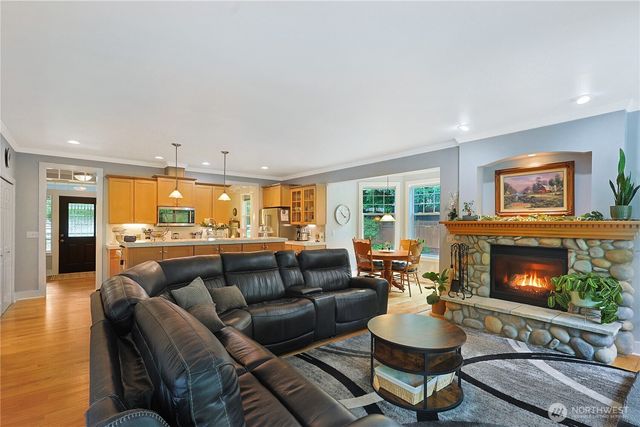 34620 32nd Avenue E, Eatonville, WA 98328