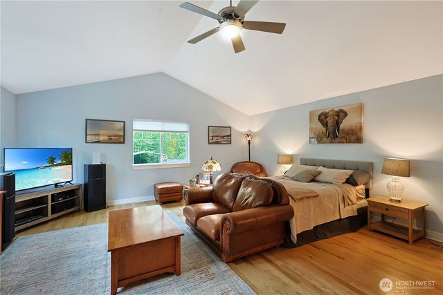 34620 32nd Avenue E, Eatonville, WA 98328