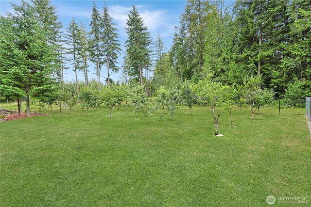 34620 32nd Avenue E, Eatonville, WA 98328