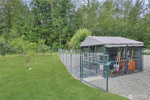 34620 32nd Avenue E, Eatonville, WA 98328