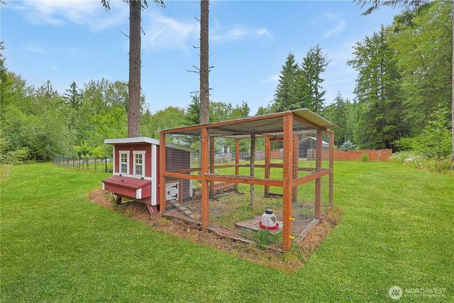 34620 32nd Avenue E, Eatonville, WA 98328