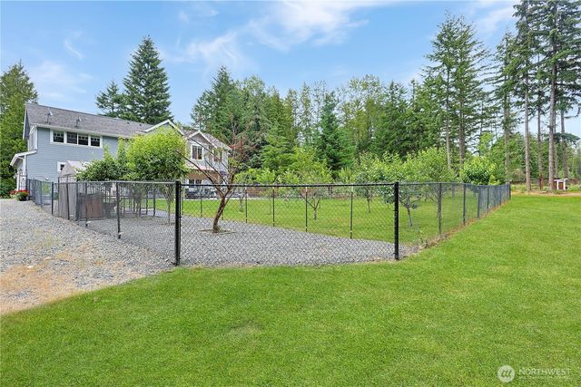 34620 32nd Avenue E, Eatonville, WA 98328