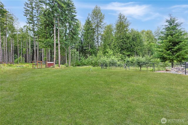 34620 32nd Avenue E, Eatonville, WA 98328