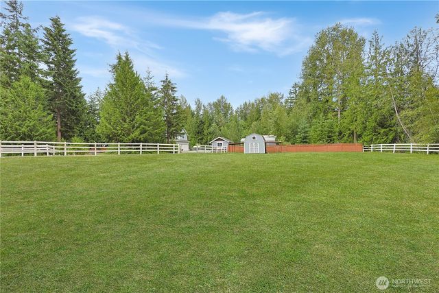 34620 32nd Avenue E, Eatonville, WA 98328