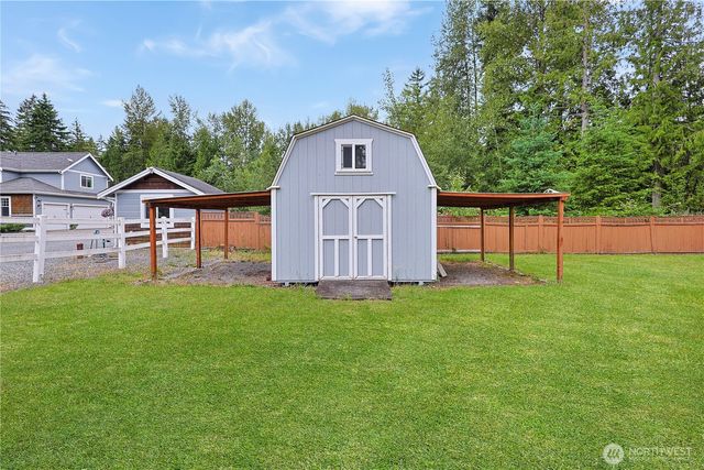 34620 32nd Avenue E, Eatonville, WA 98328