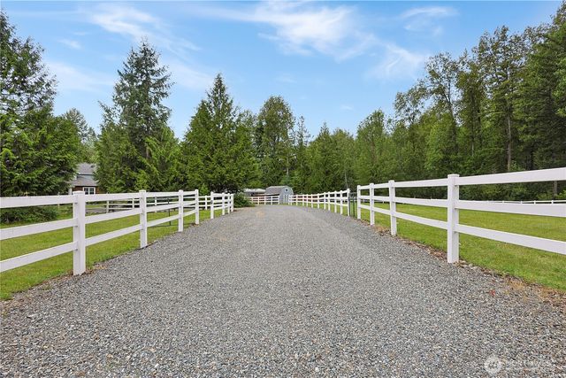 34620 32nd Avenue E, Eatonville, WA 98328