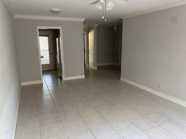 1150 E SAMPLE Road 207, Pompano Beach, FL 33064