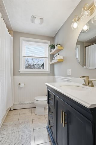 24 Clark St, Salem, MA 01970