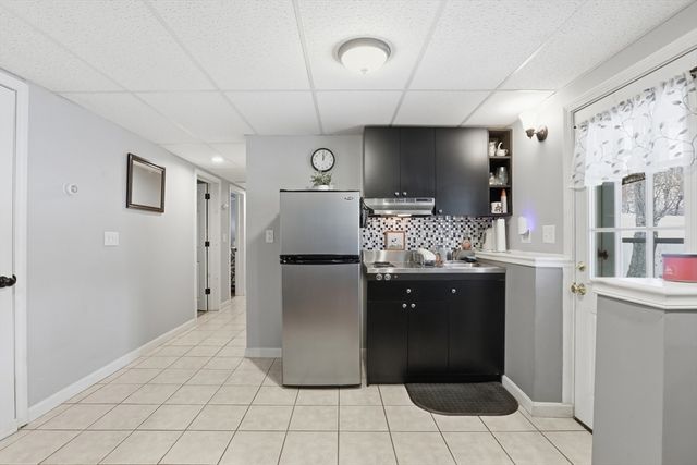 24 Clark St, Salem, MA 01970