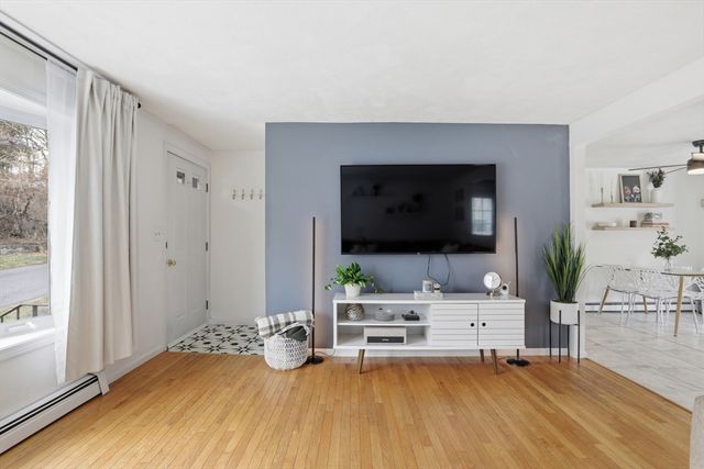 24 Clark St, Salem, MA 01970