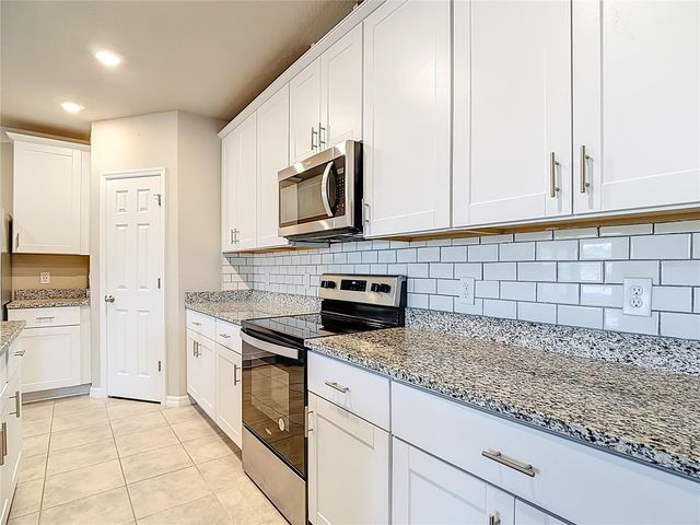 928 CAMBRIDGE DRIVE, Winter Haven, FL 33881