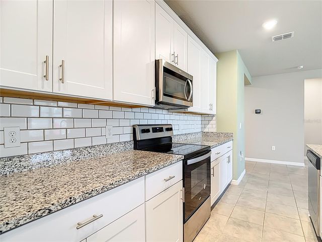 928 CAMBRIDGE DRIVE, Winter Haven, FL 33881