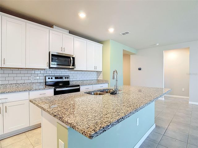 928 CAMBRIDGE DRIVE, Winter Haven, FL 33881