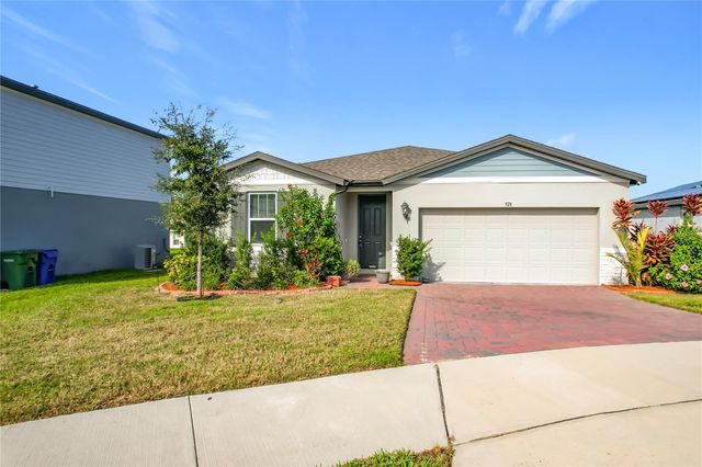 928 CAMBRIDGE DRIVE, Winter Haven, FL 33881
